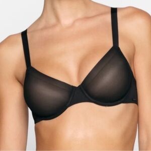 {skims} weightless demi bra black size 32H